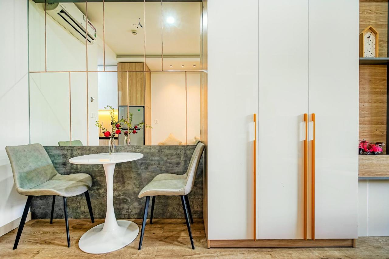 Sojo Lumiere Aparts - Terra Royal, Luxury And Central Spot Хошимин Экстерьер фото